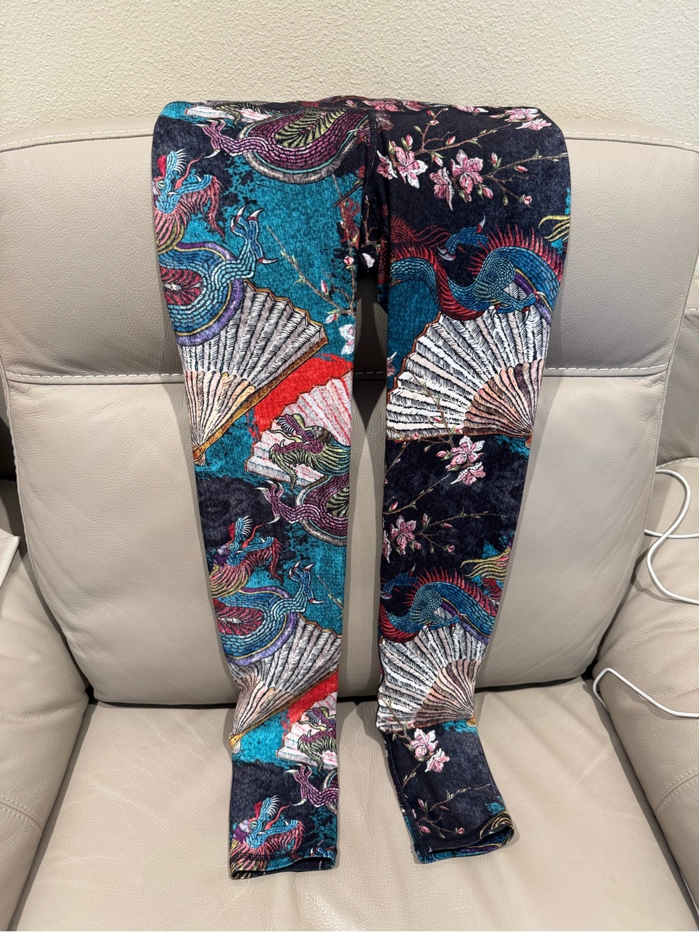 Niyama Sol Teal and Black Dragon Fan Print Leggings